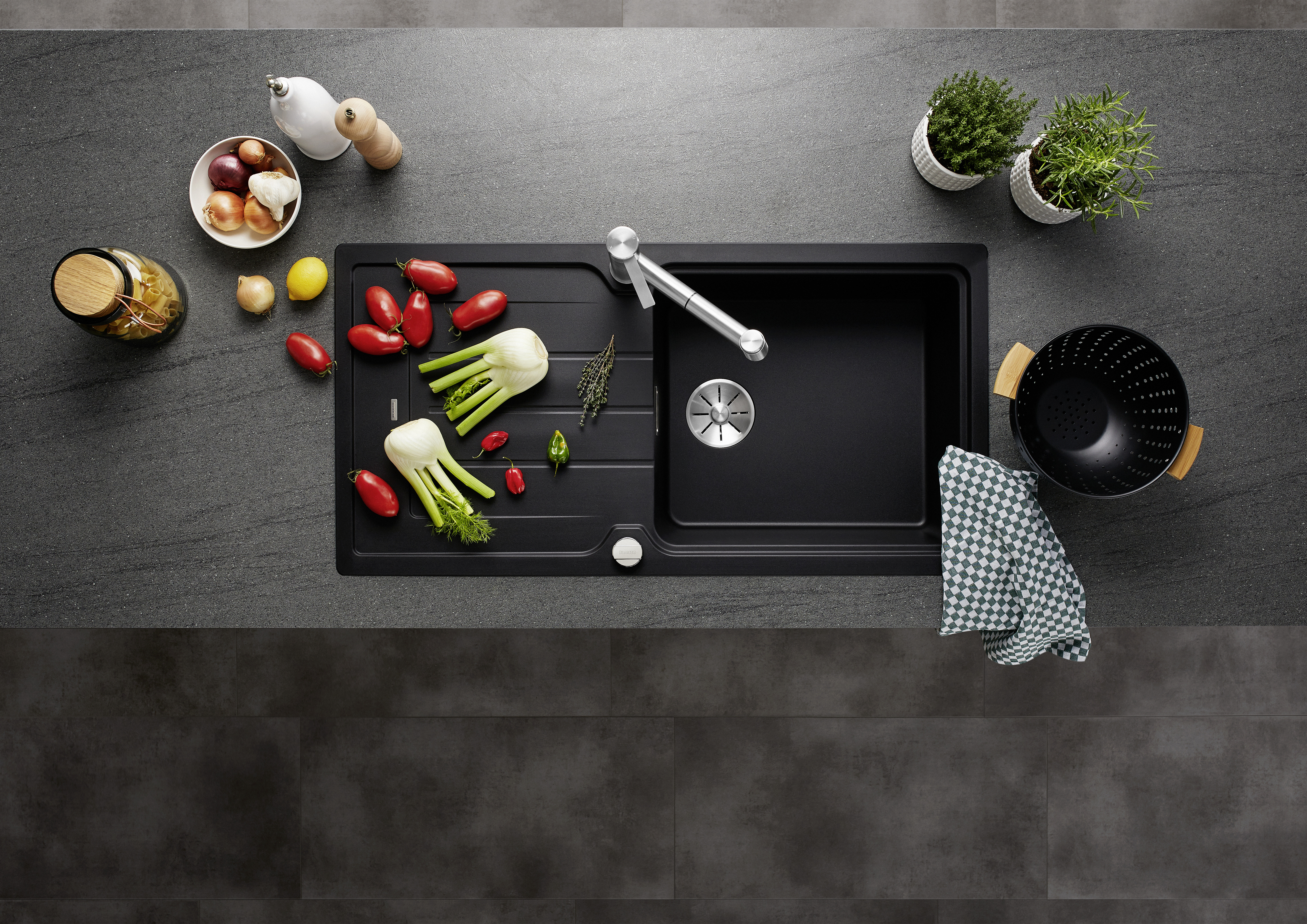 Elegantní černý granitový dřez Blanco Classic Neo